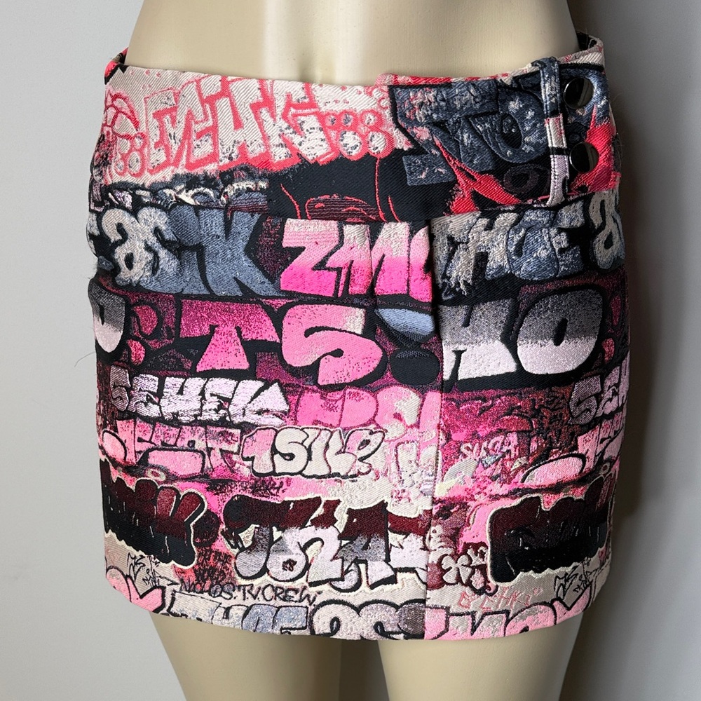Pink & Black Graffiti-Print Mini Skirt